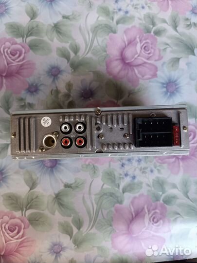 Магнитола swat mex-1047UBW