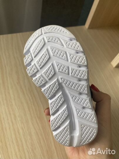 Кроссовки на мальчика 20 размер