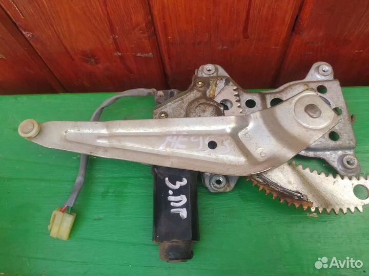 Стеклоподъемник задний правый Тойота спринтер AE95