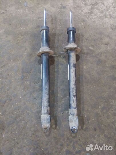 Передние стойки на мерседе е клас