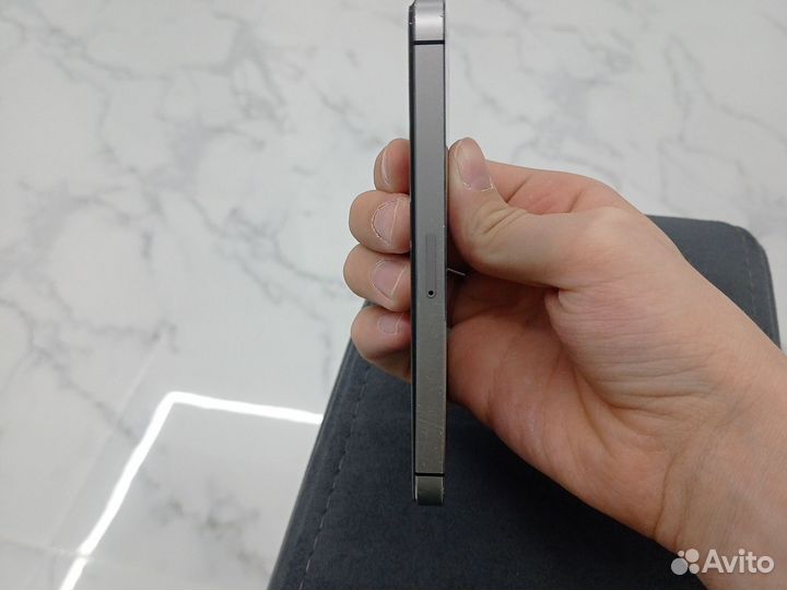 iPhone 5S, 16 ГБ