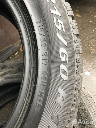 Pirelli Winter Sottozero 210 Serie II 215/60 R17 96H