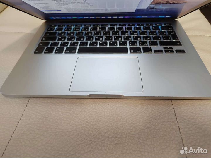 MacBook Pro 13 2015 core I5 2.7/8gb