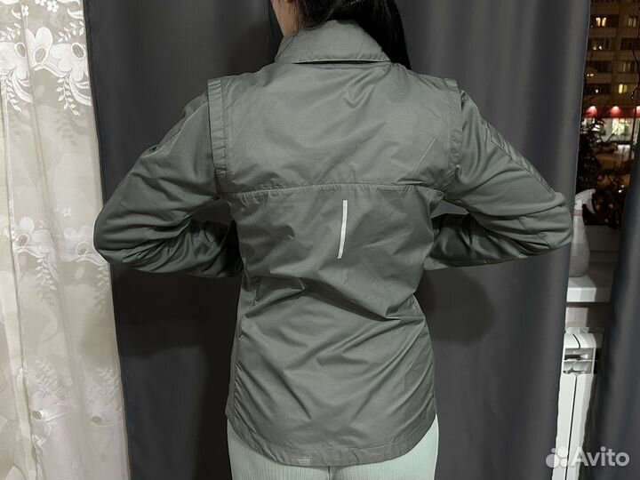 Куртка спортивная для бега женская