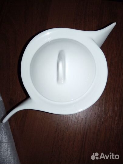 Сахарница и молочник