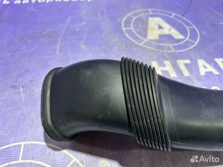 Воздушный патрубок Volkswagen Touareg 7L GP BPE