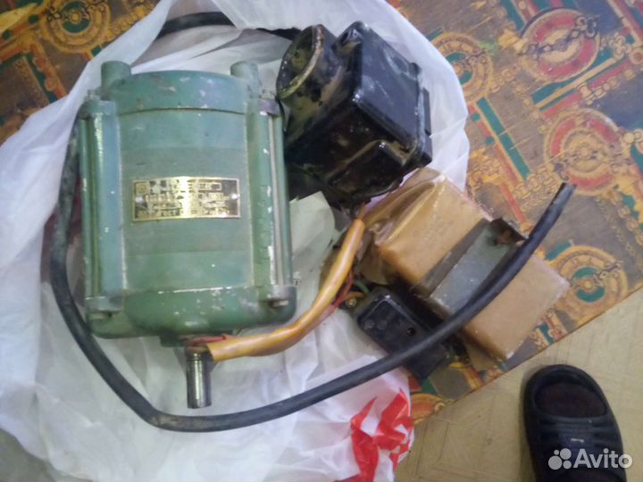 Электродвигатель 220в