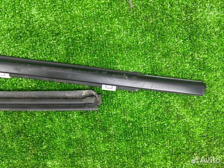 Бархотка уплотнитель двери передняя левая Hyundai