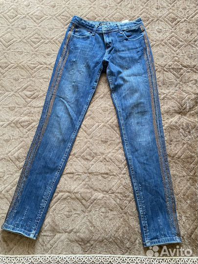 Джинсы