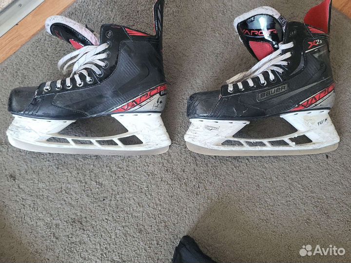 Коньки хоккейные