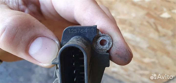 Расходомер воздуха (массметр) Cadillac SRX 1 2003