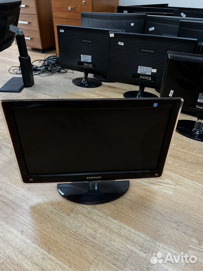 Монитор Samsung P2070