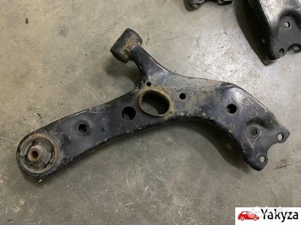 Рычаг с шаровой Lexus NX передний