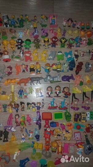 Игрушки коллекционные разные (из киндер яйца, из к