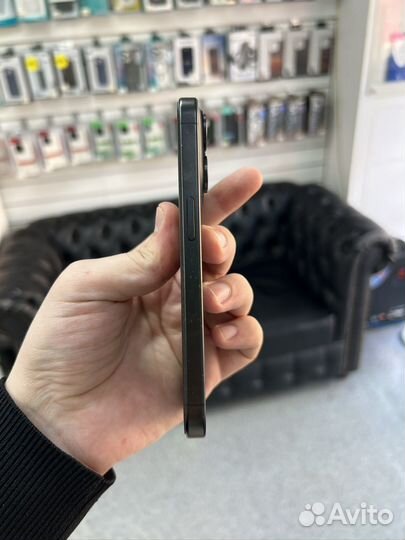 iPhone 15 Pro, 256 ГБ