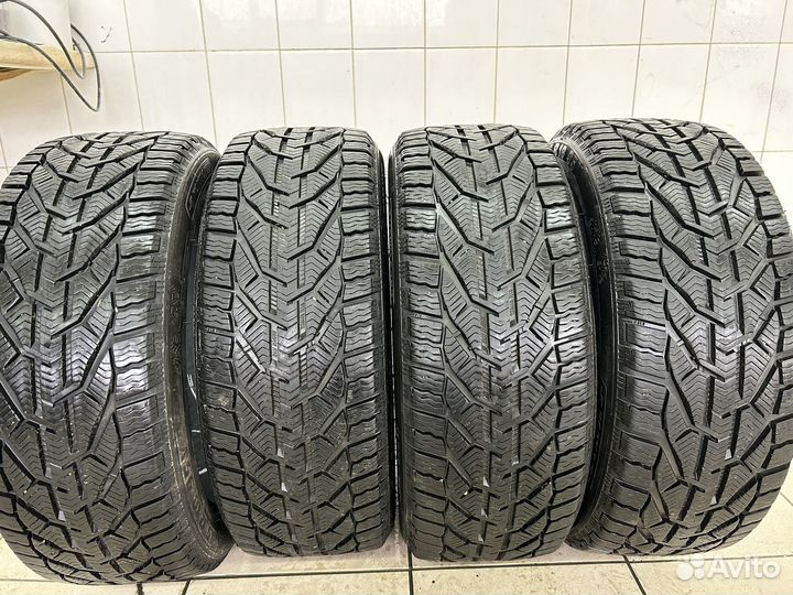 Kormoran Snow 225/45 R18 95V