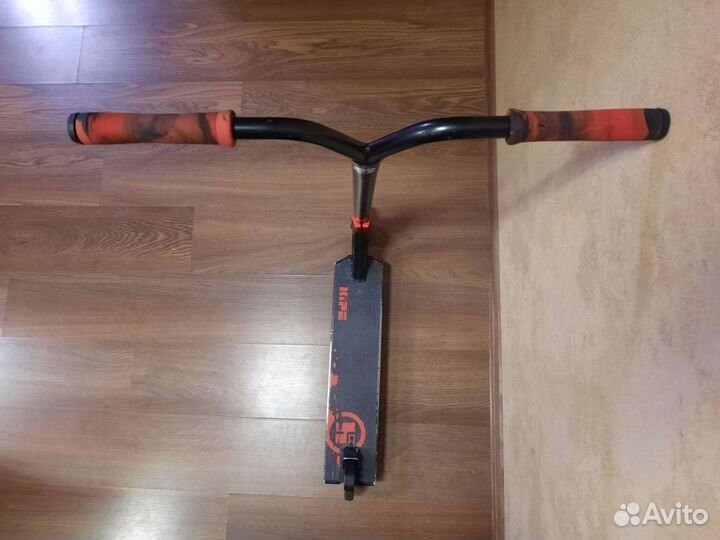 Трюковой самокат