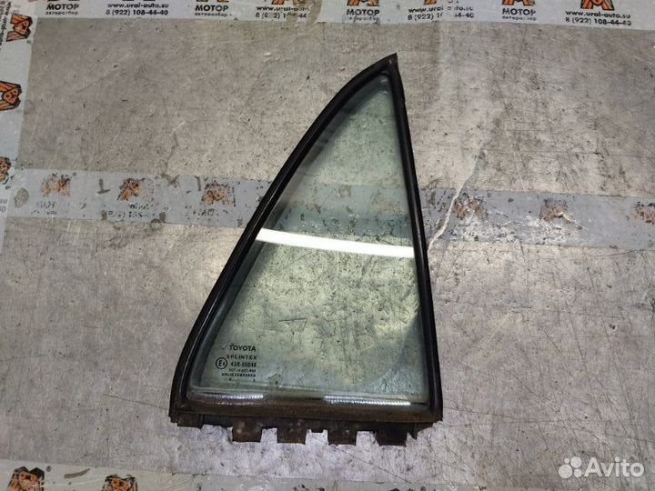 Стекло двери заднее правое Toyota Corolla E12 1.6