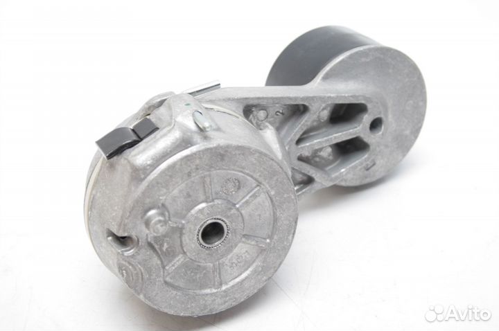 Натяжитель ремня