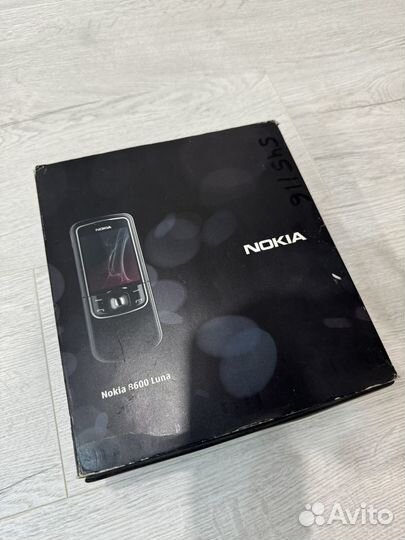 Nokia 8600 Luna