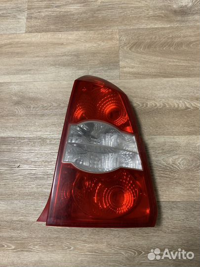 Фонарь задний правый chevrolet lacetti