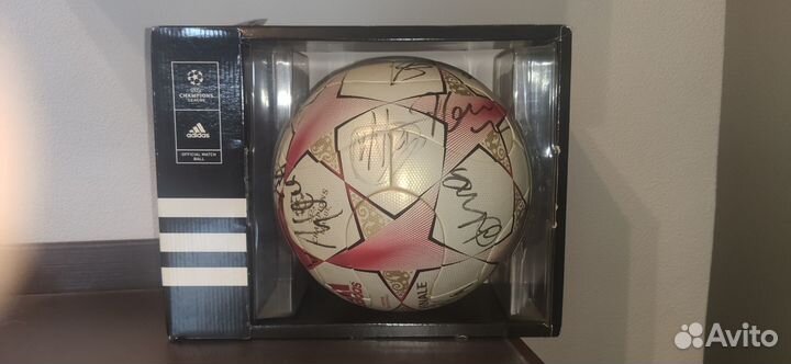 Мяч с финала лч 2008 в Москве с подписями игроков