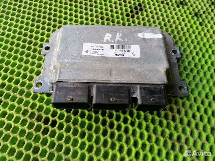 Блок управления на Renault Duster 2,0л Каптюр