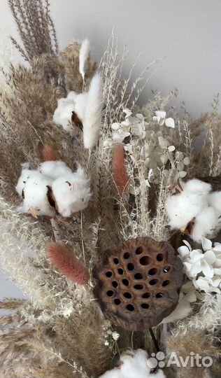 Интерьерная композиция с сухоцветами