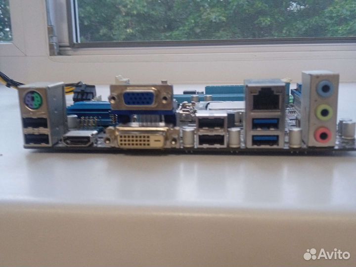 Материнская плата 1155 с процессором Intel