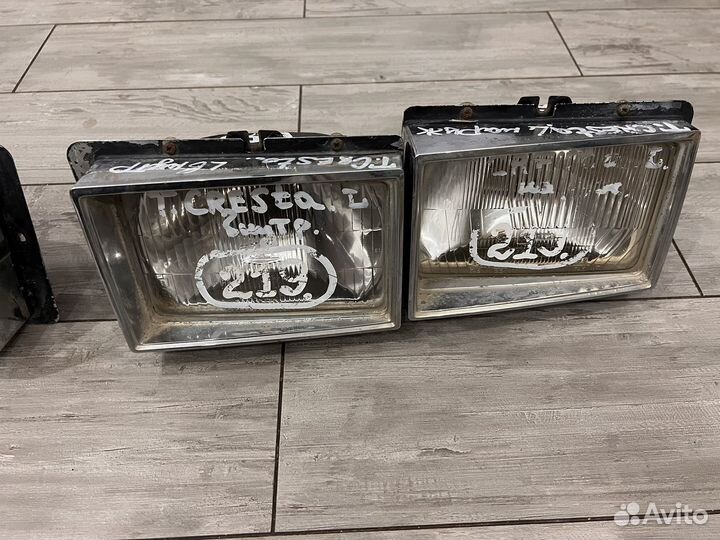 Фара Toyota Cresta X60 1980-1984г