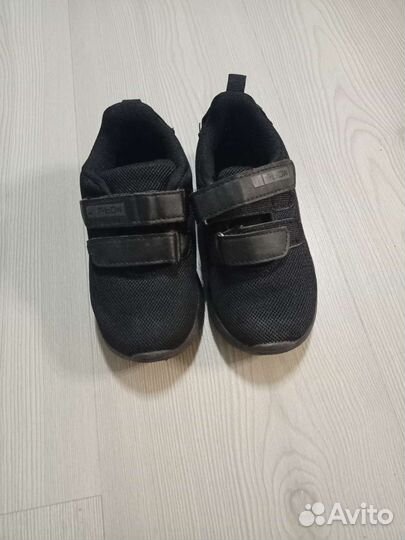 Кроссовки детские