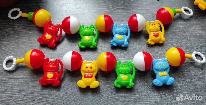 Растяжки, погремушки на коляску