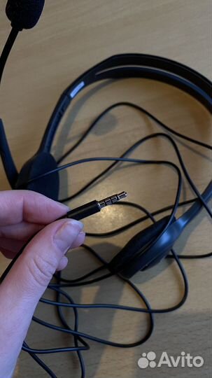 Наушники с микрофоном