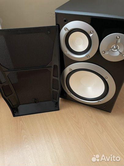 Продам акустическую систему Yamaha NS 6490