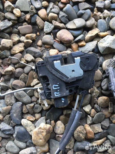 Kia soul 1 2012 замок двери правый