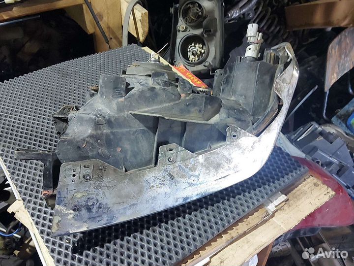 Фары для Mitsubishi Pajero Sport 1 1999-2008