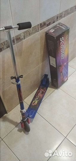 Самокат детский двухколесный в отличном состояние