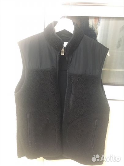 Жилетка hm утепленная