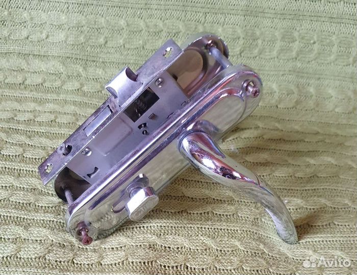 Замок врезной