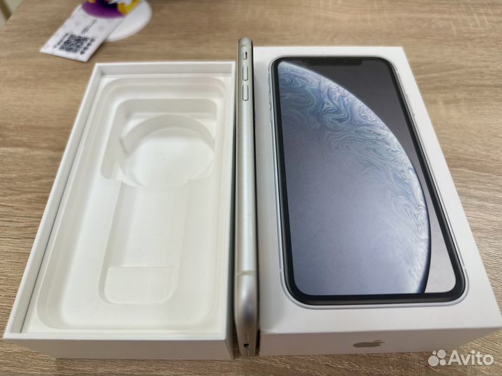 iPhone Xr, 64 ГБ
