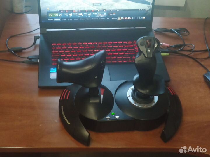 Джойстик для авиасимуляторов ThrustMaster