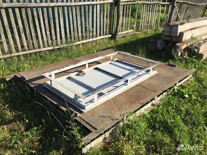 Дверь металлическая