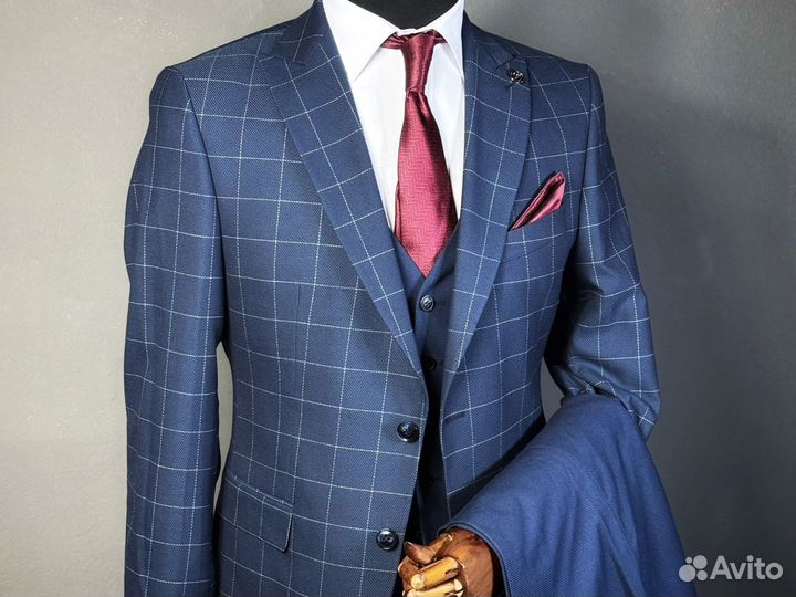 Мужской классический костюм. Элегантная новинка