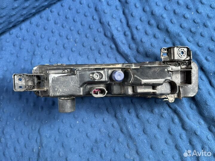 Противотуманка LED BMW G30 ориг цена за 1шт**