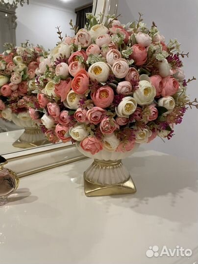 Цветы в вазе