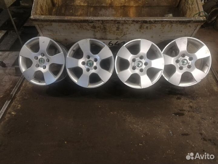 Автомобильные диски r15