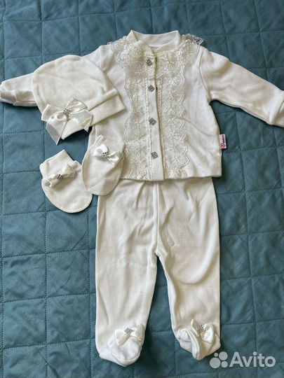 Комплект на выписку для девочки