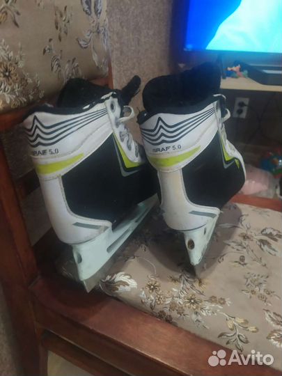 Коньки хоккейные