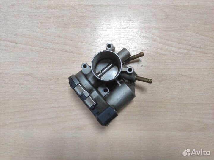 Дроссельная заслонка Volkswagen Polo