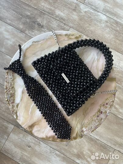 Галстук из бусин